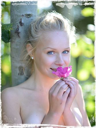 Rozi from Showy Beauty | Free Photo